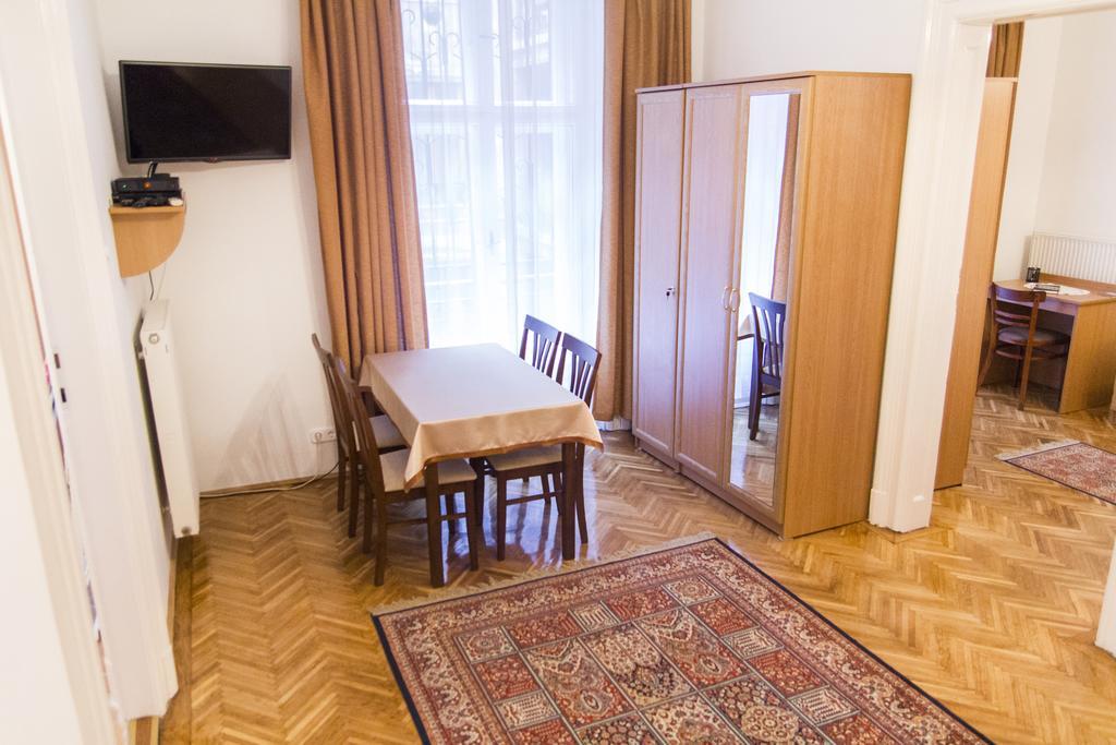 Authentic Budapest Apartment Pokój zdjęcie