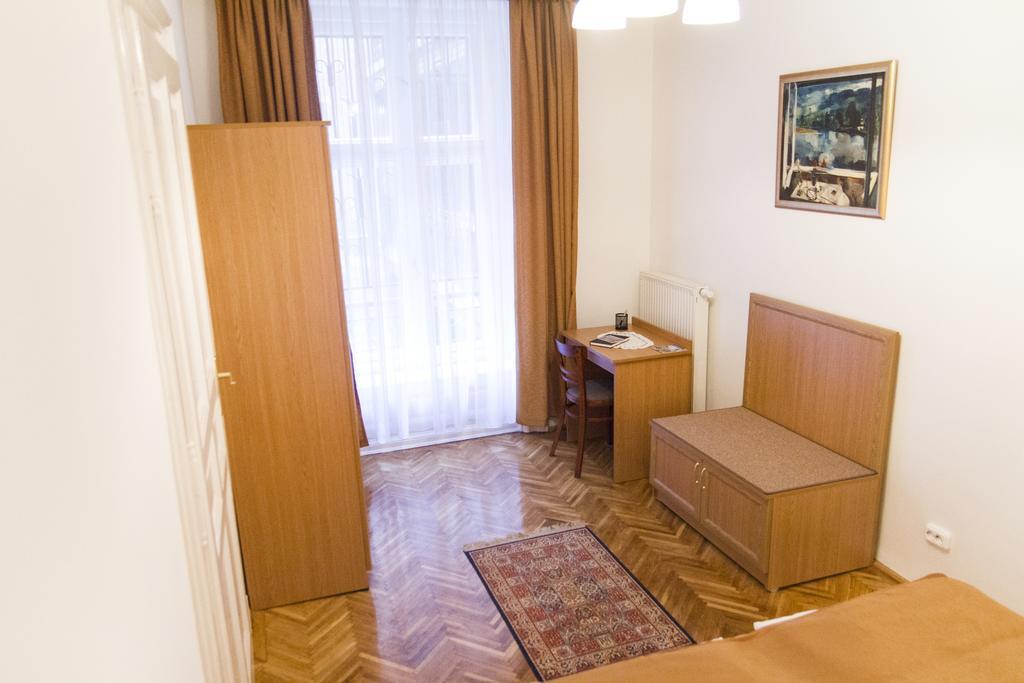 Authentic Budapest Apartment Pokój zdjęcie